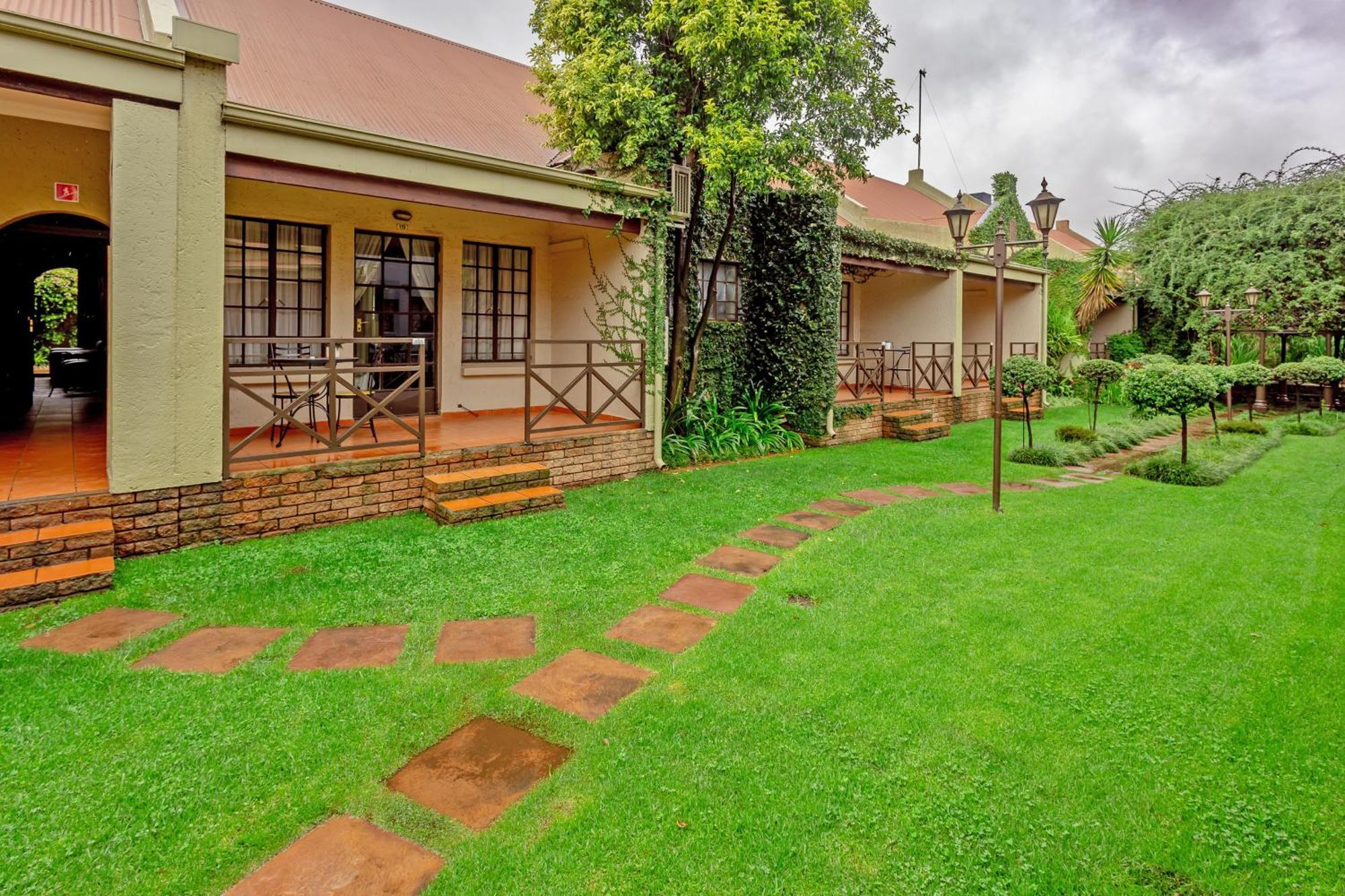 Afrique Boutique Hotel O.R. Tambo Boksburg Exterior foto